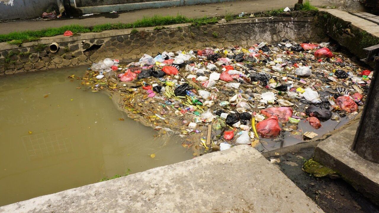 Zagađen kanal