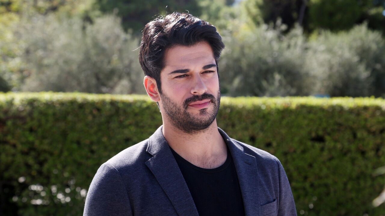 Burak Ozdživit