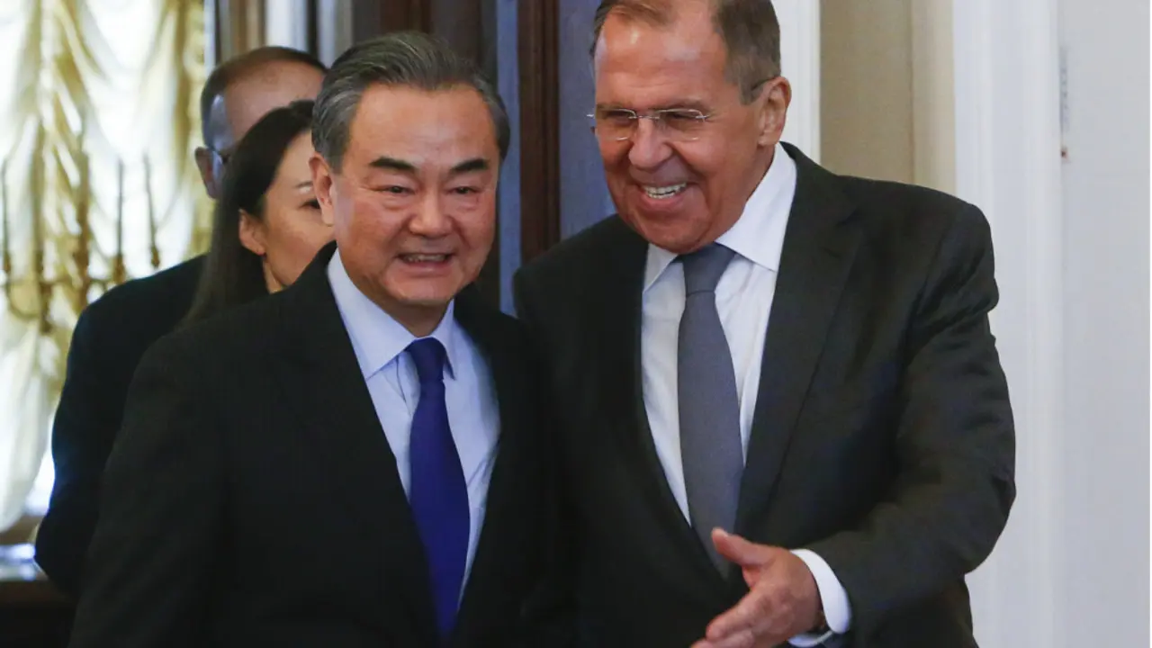 Sergej Lavrov i Vang Ji
