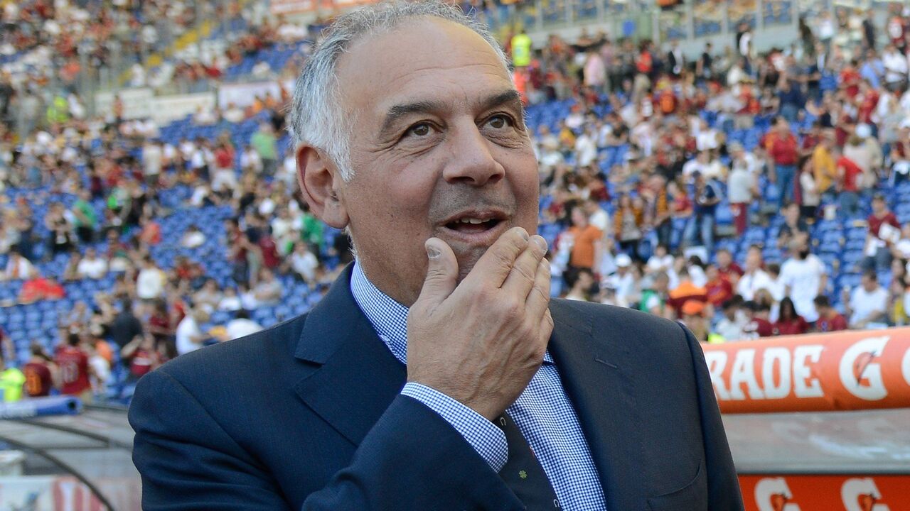 Džejms Palota