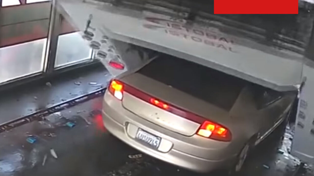 Auto perionica