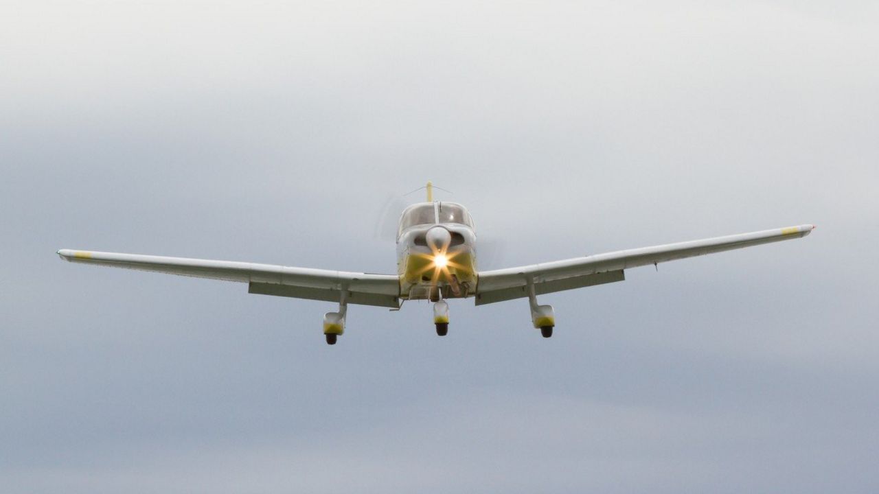 Mali avion