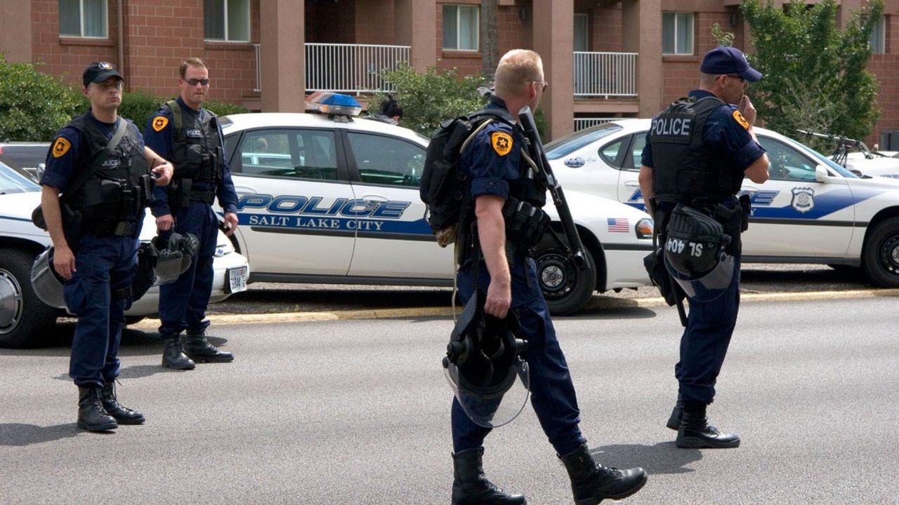 policija