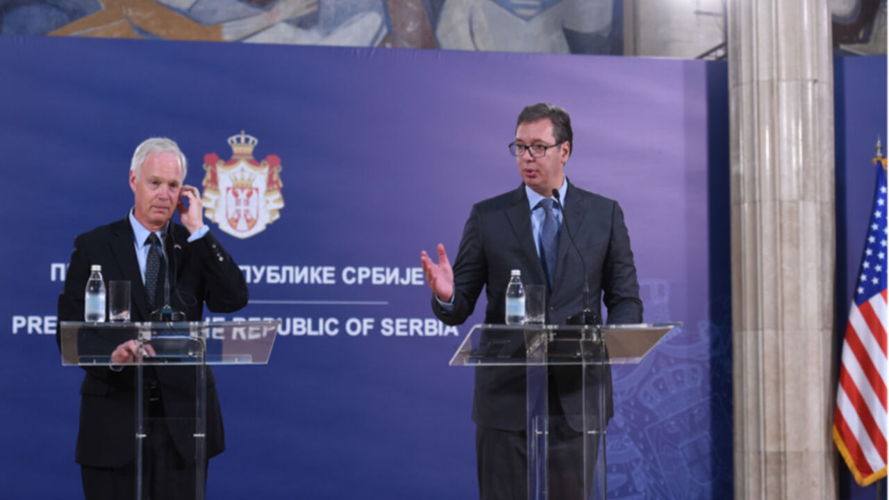 Ron Džonson, Aleksandar Vučić
