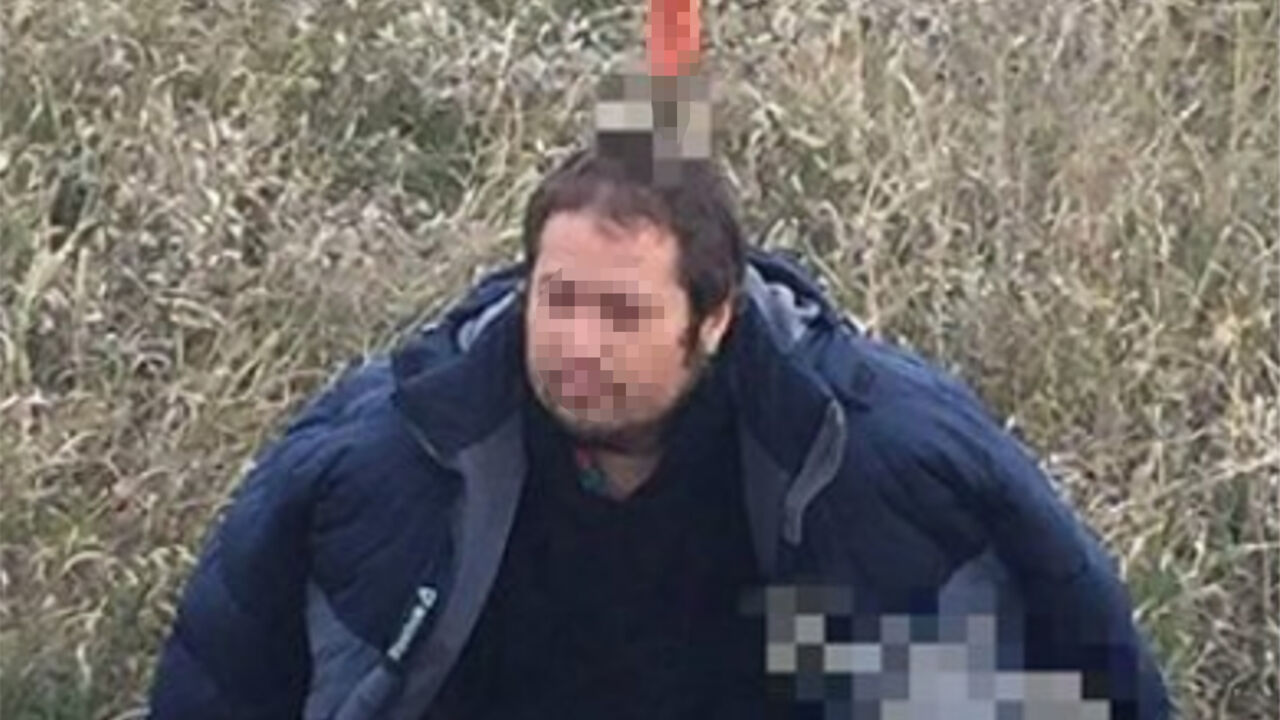 nož