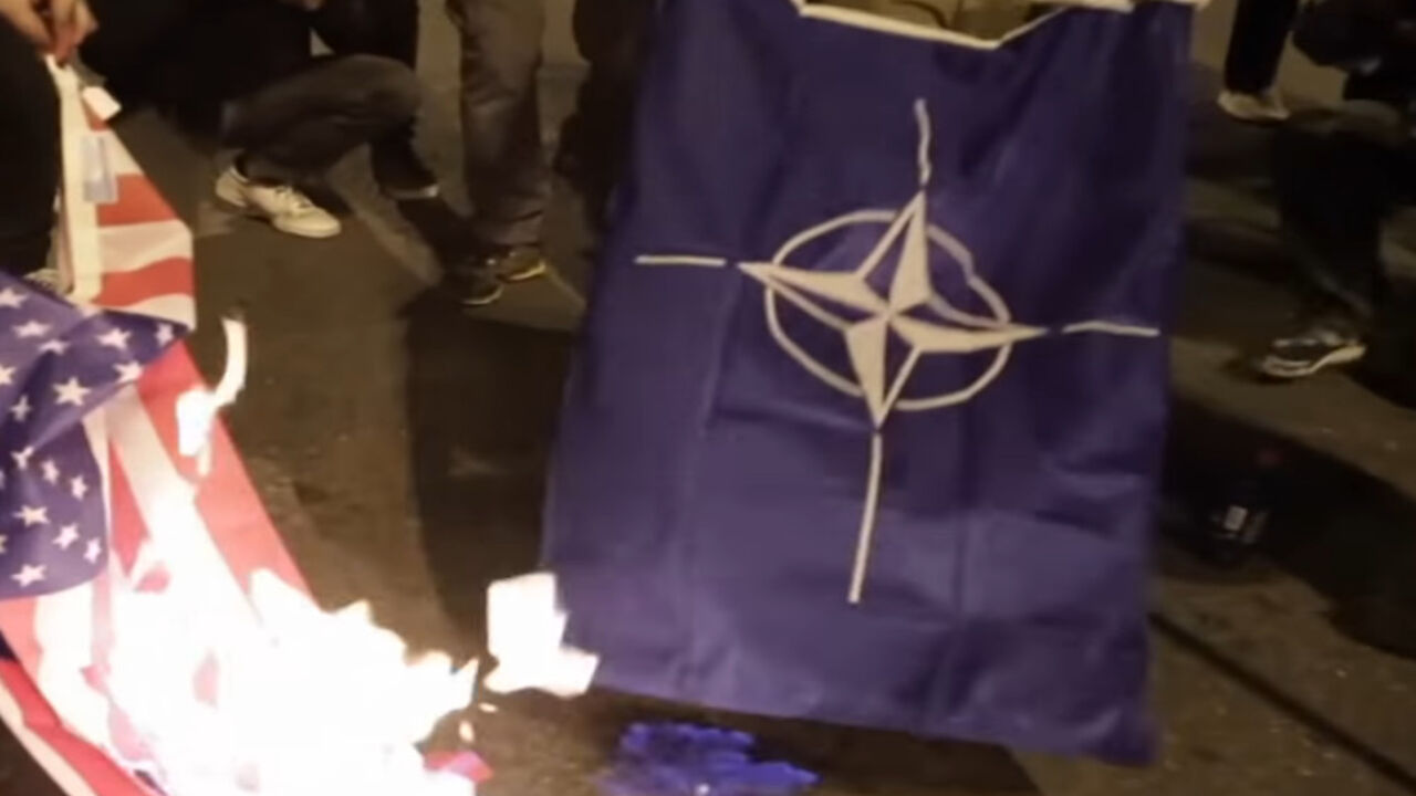 Zastave NATO i SAD