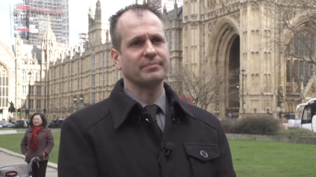  Dr Marcus Papadopoulos