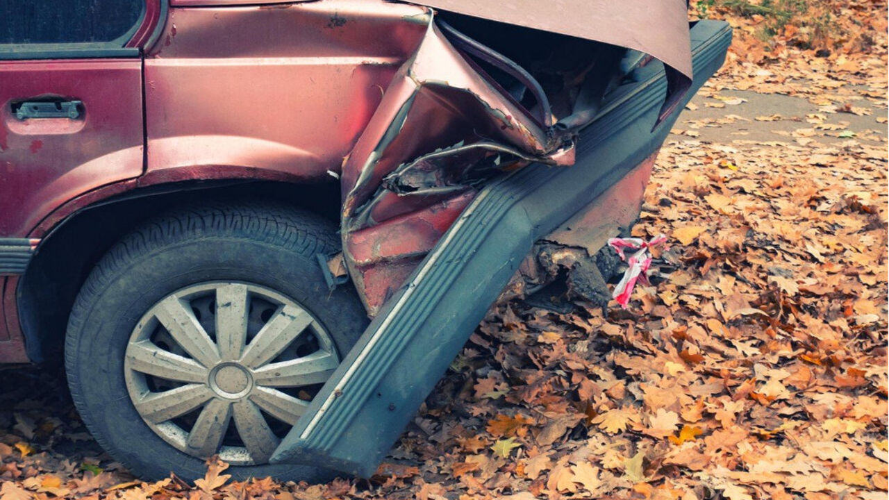 Auto, automobilska nesreća, jesen