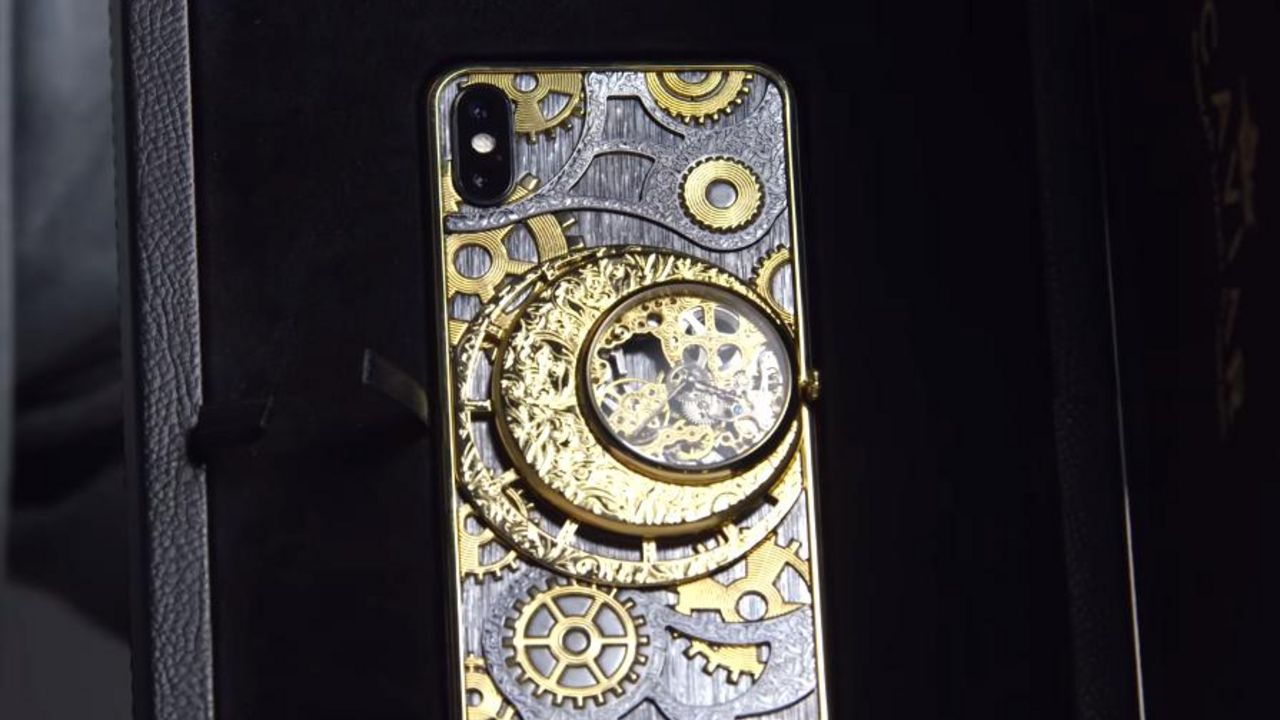 Mobilni telefon marke Caviar
