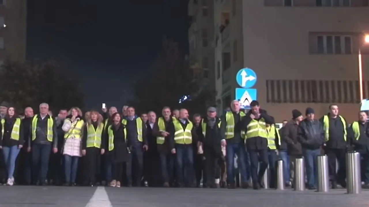 protesti