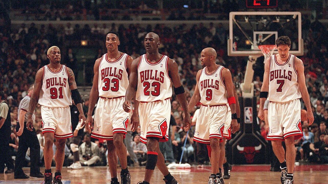 Toni Kukoč, Majkl Džordan, Skoti Pipen, Denis Rodman, Ron Harper