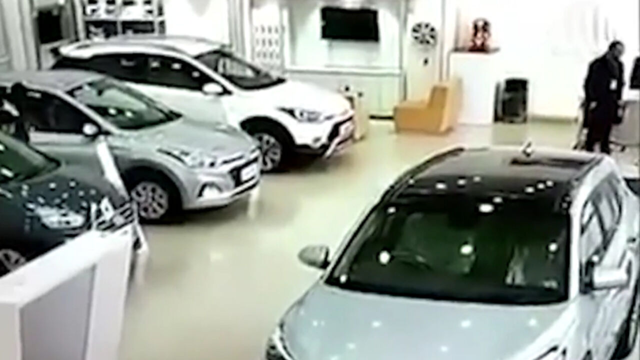 Auto salon