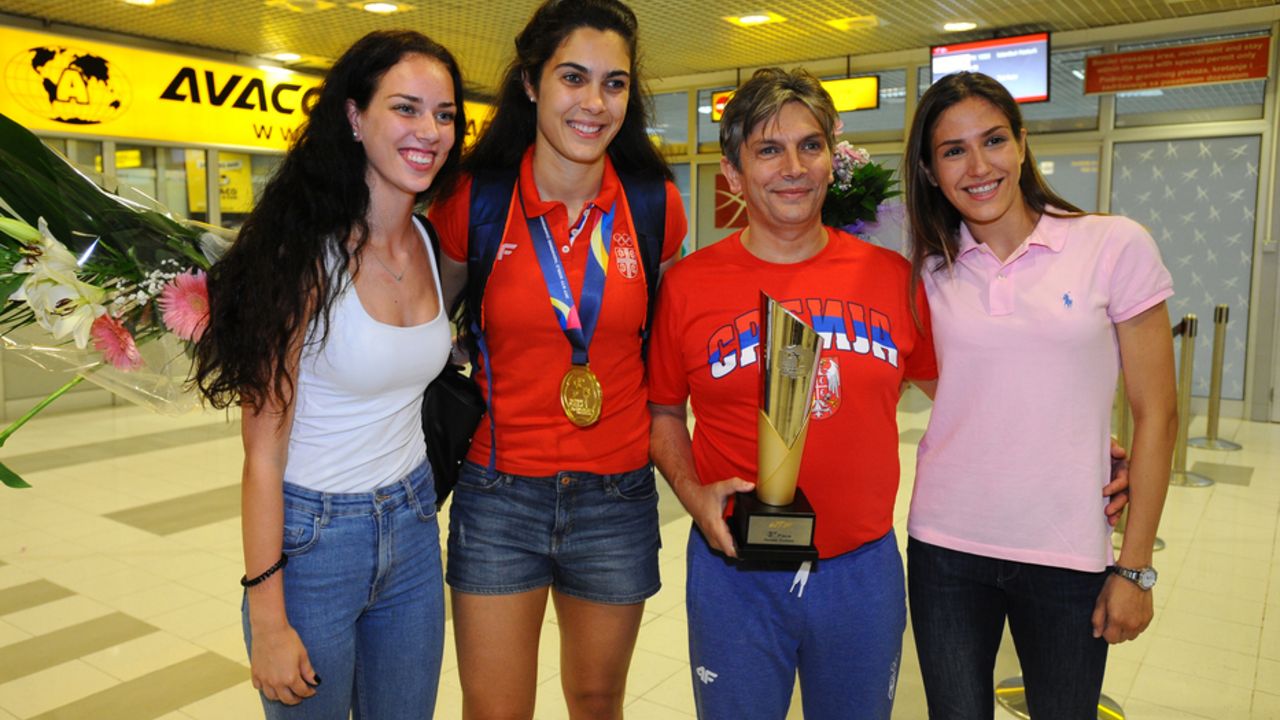 Milica Mandić, Tijana Bogdanović, Vanja Stanković