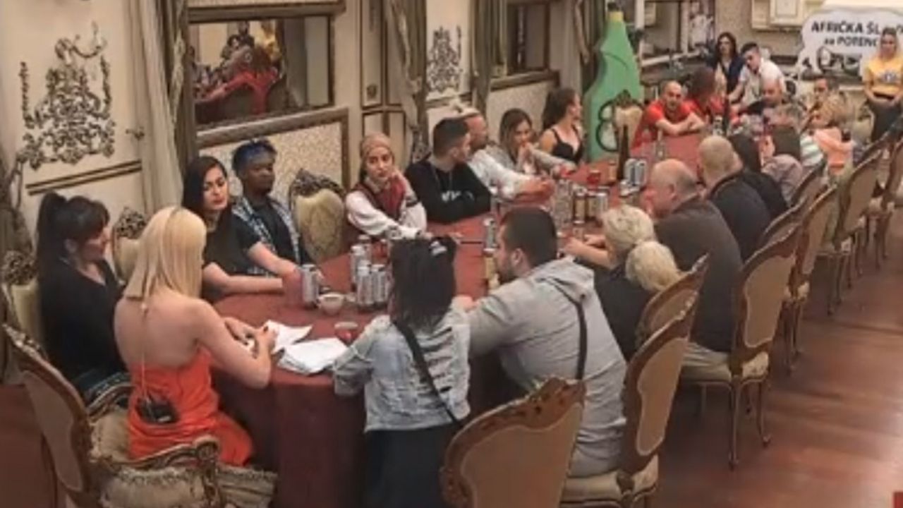 Parovi