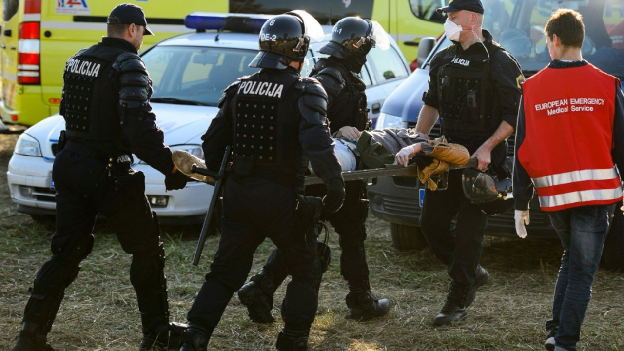 policija