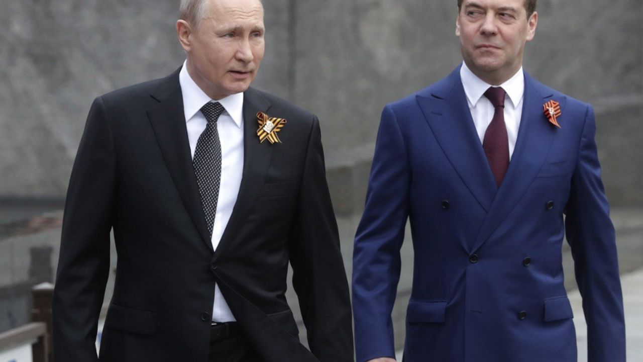 Dmitrij Medvedev i Vladimir Putin