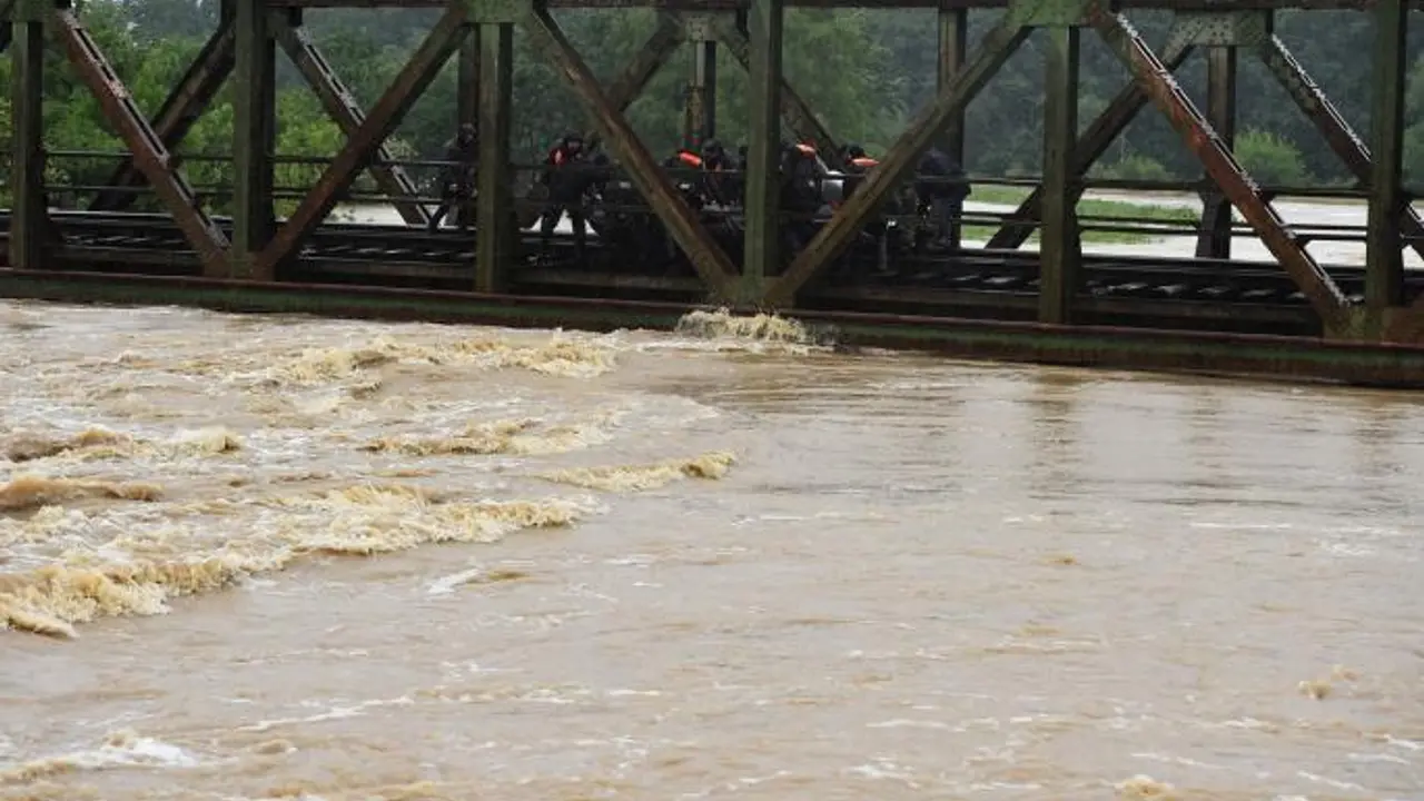 poplave, zaraze 