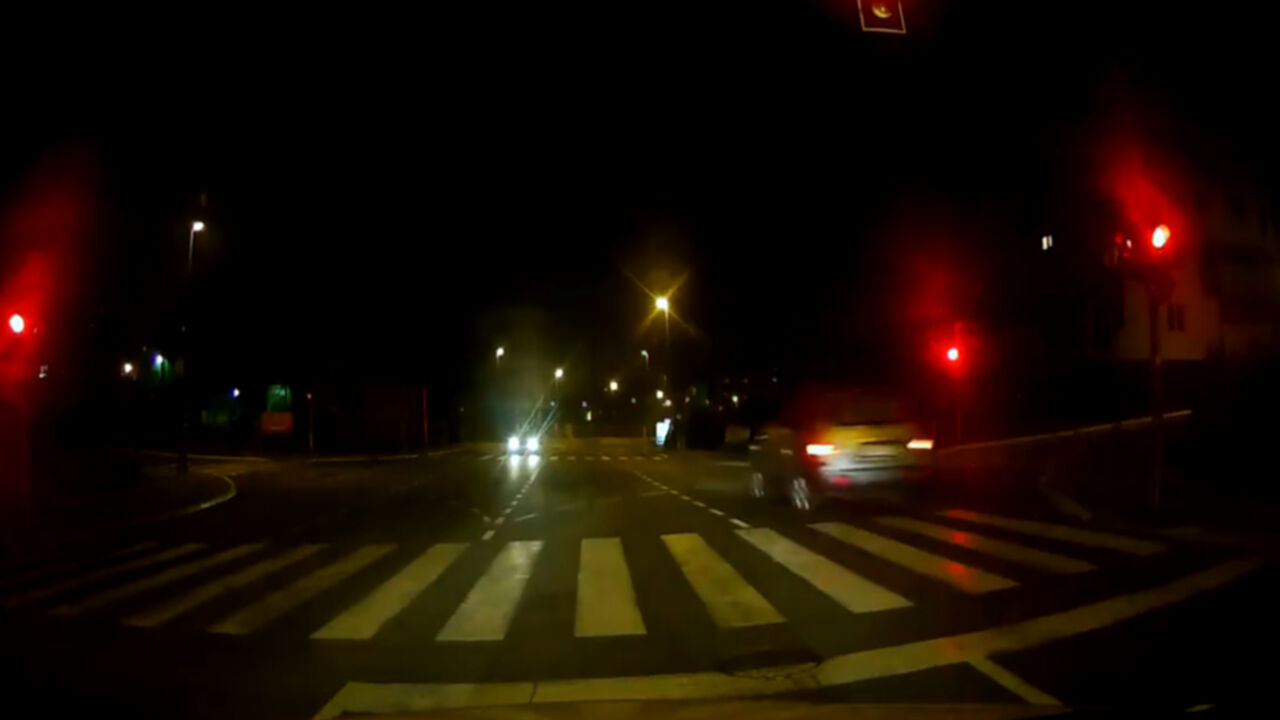 automobil