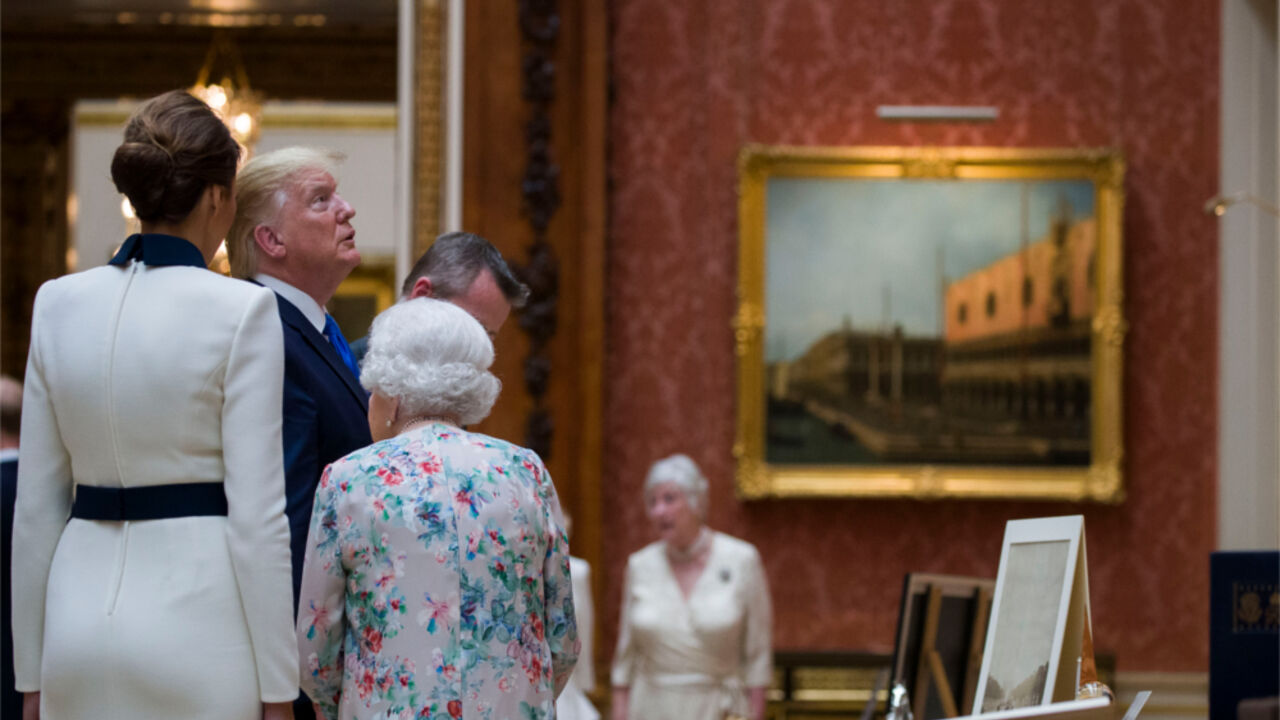 Donald Tramp i engleska kraljica