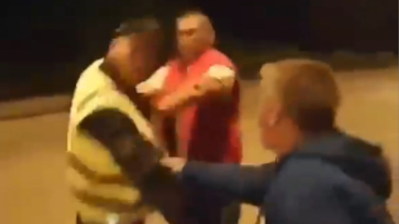 policija napad