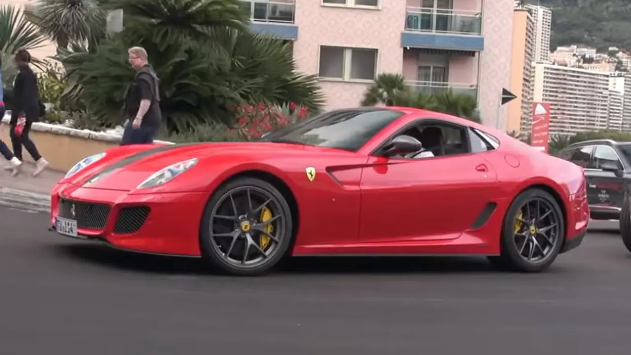 Ferari 599