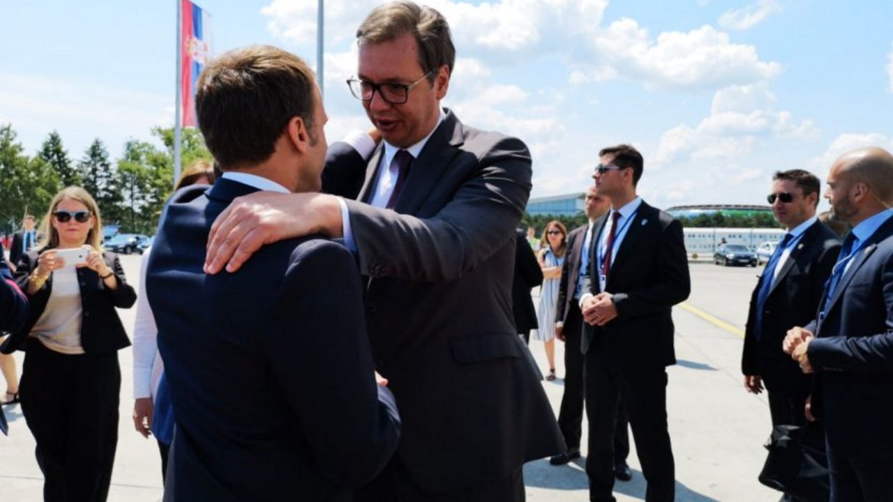 Makron Vučić