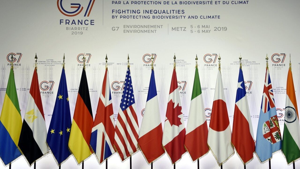 G7