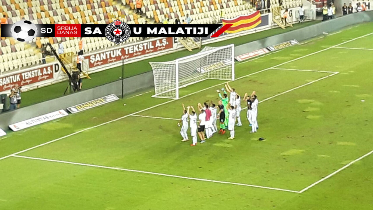 Slavlje fudbalera i navijača Partizana u Malatiji