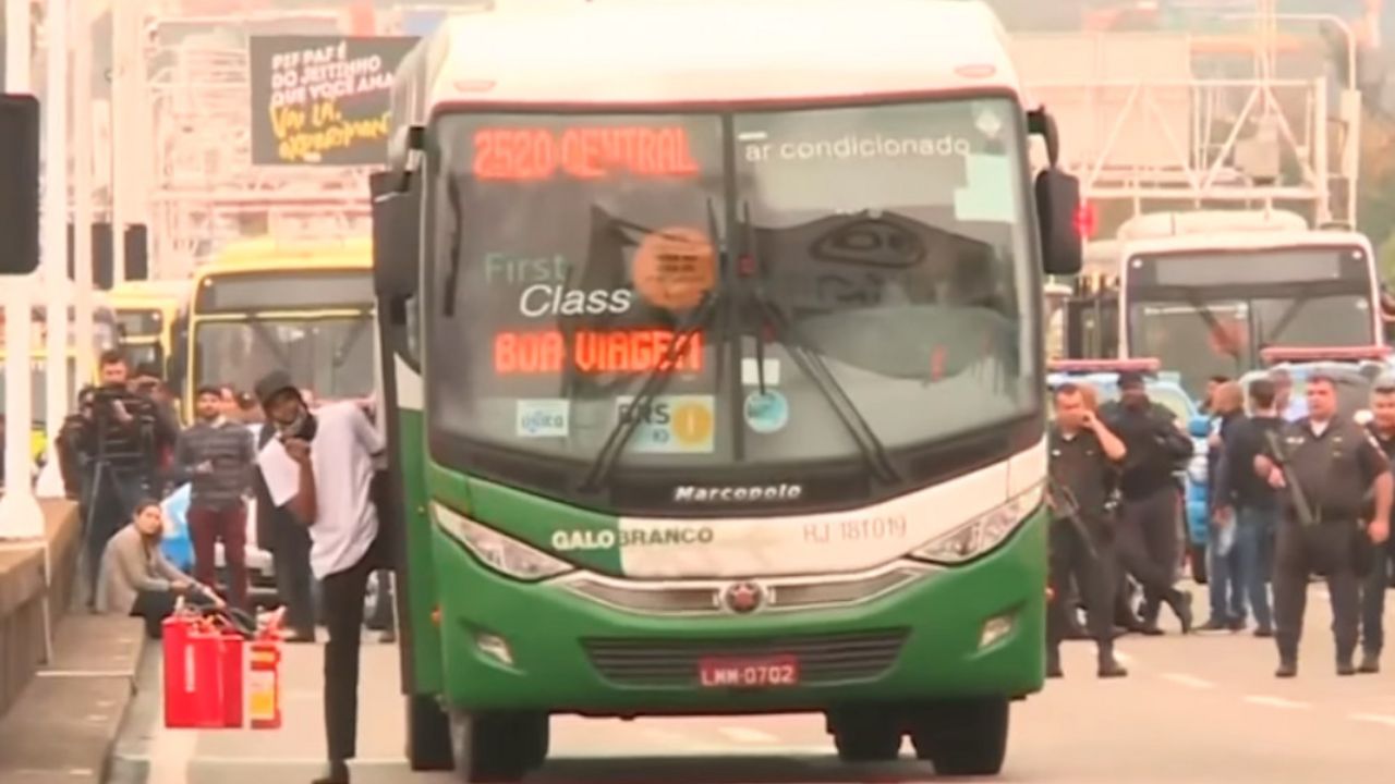 Oteti bus u Brazilu