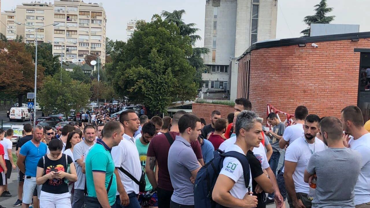 Red za karte za meč Crvena zvezda - Jang Bojs