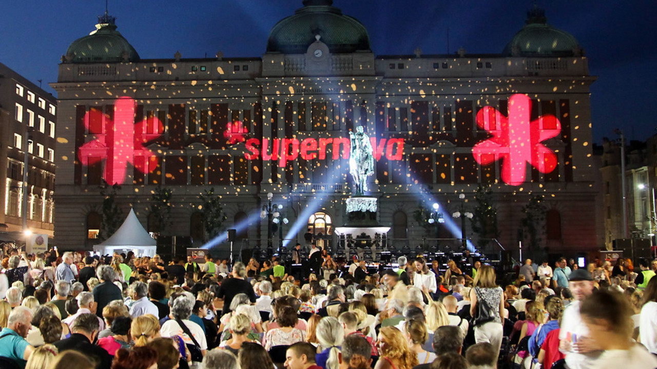 Supernova
