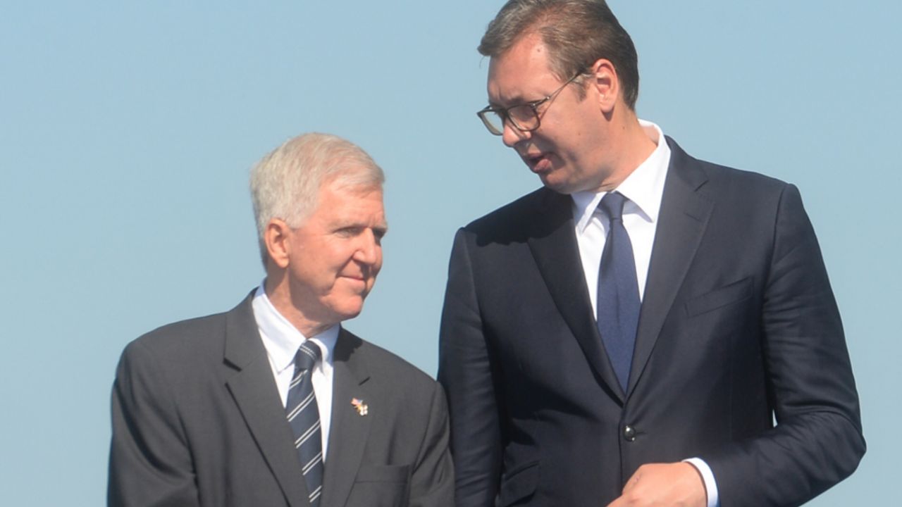 Aleksandar Vučić i Kajl Skot