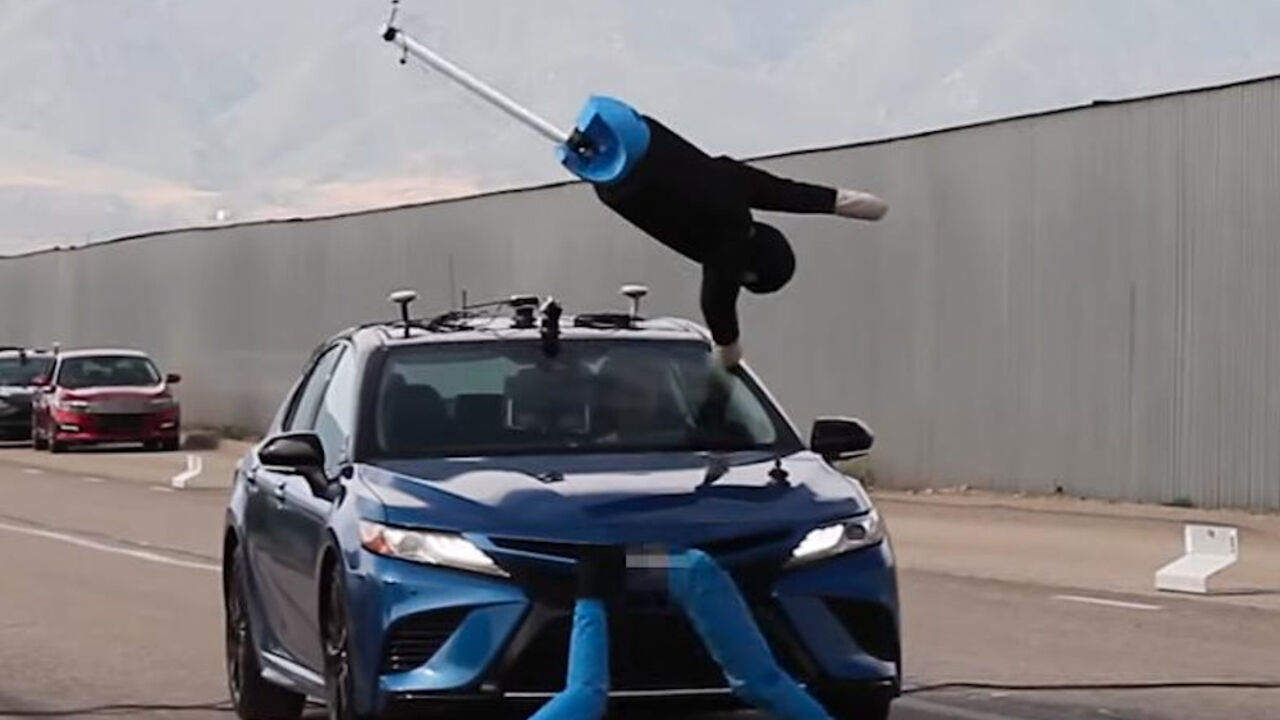 Automobil i pešak, testiranje bezbednosti