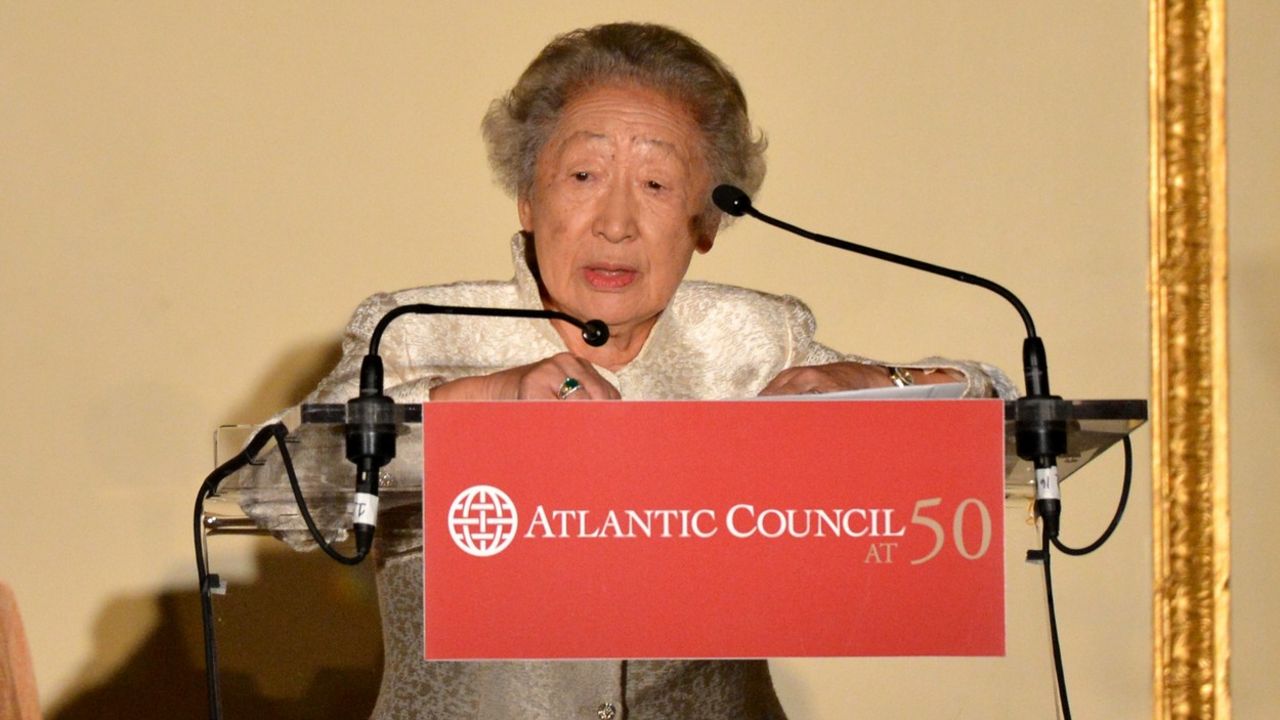 Sadako Ogata