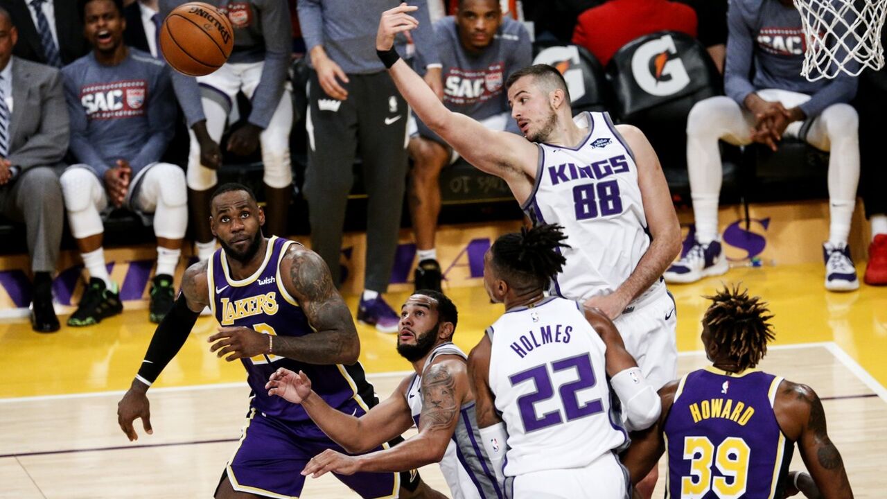 Lebron Džejms, Nemanja Bjelica