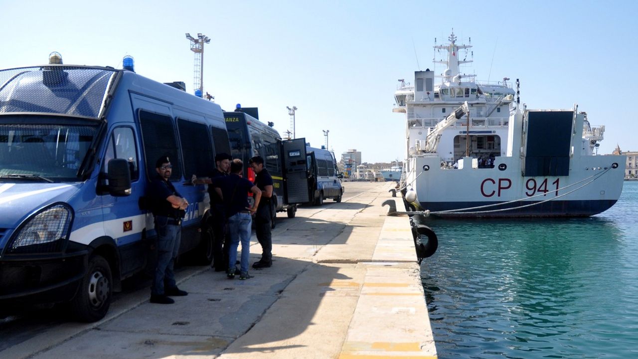 policija