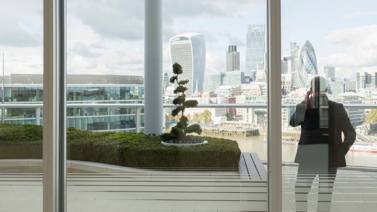 London City, poslovni covek