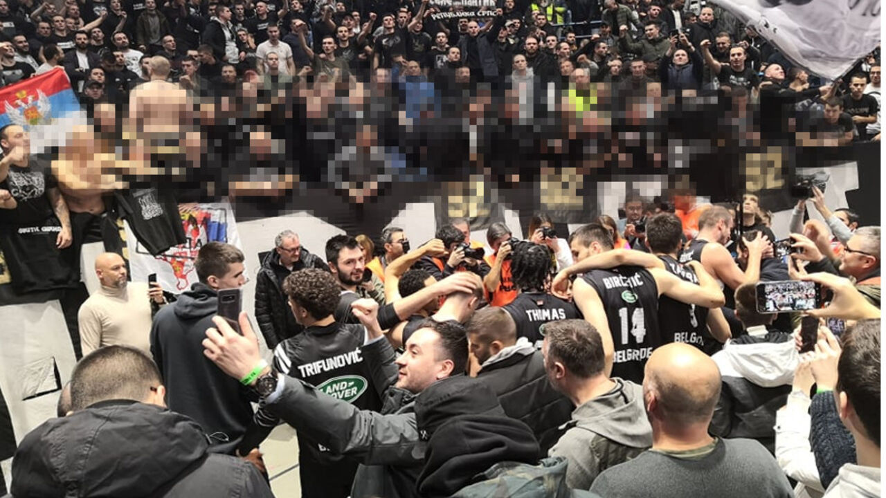 Slavlje navijača i igrača Partizana