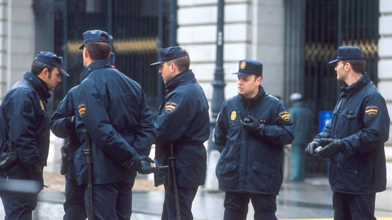 policija