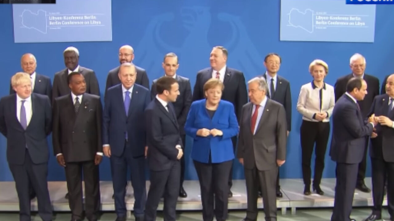 Merkelova i Makron traže Putina