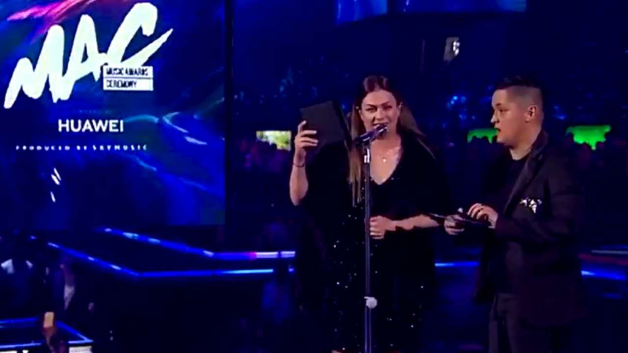 Marija Šerifović, Ivana Peters
