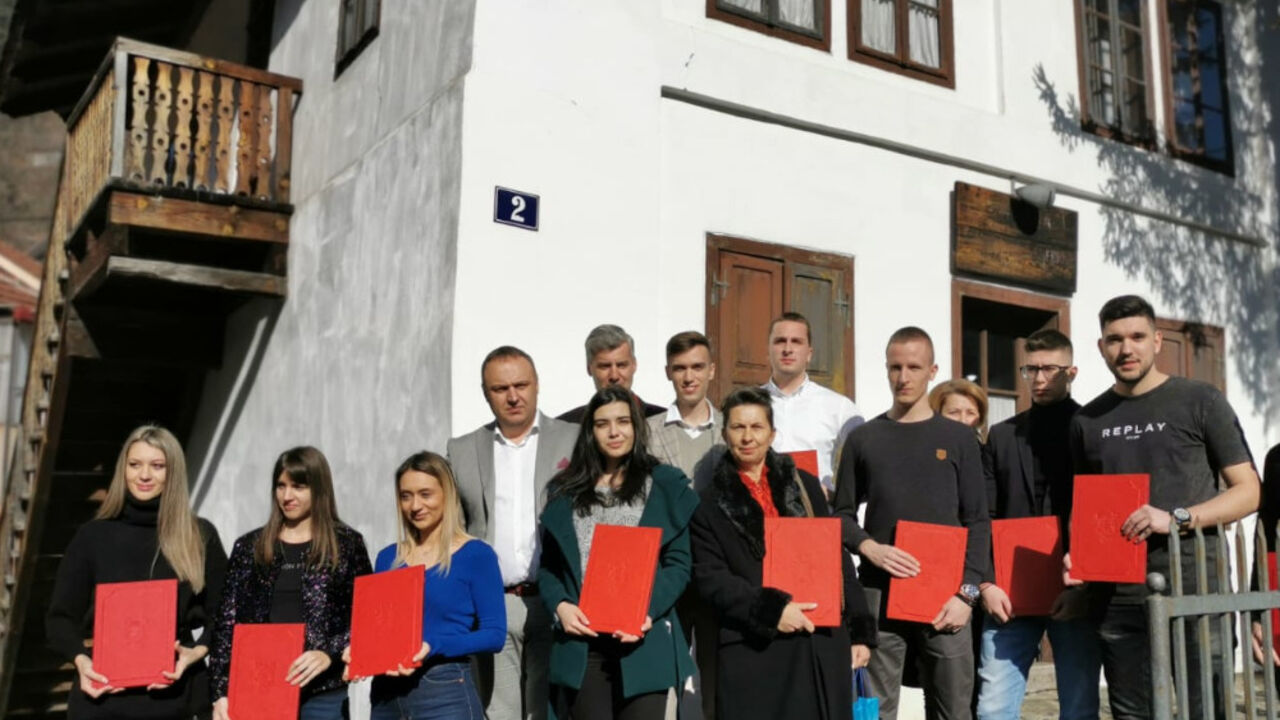 Studenti