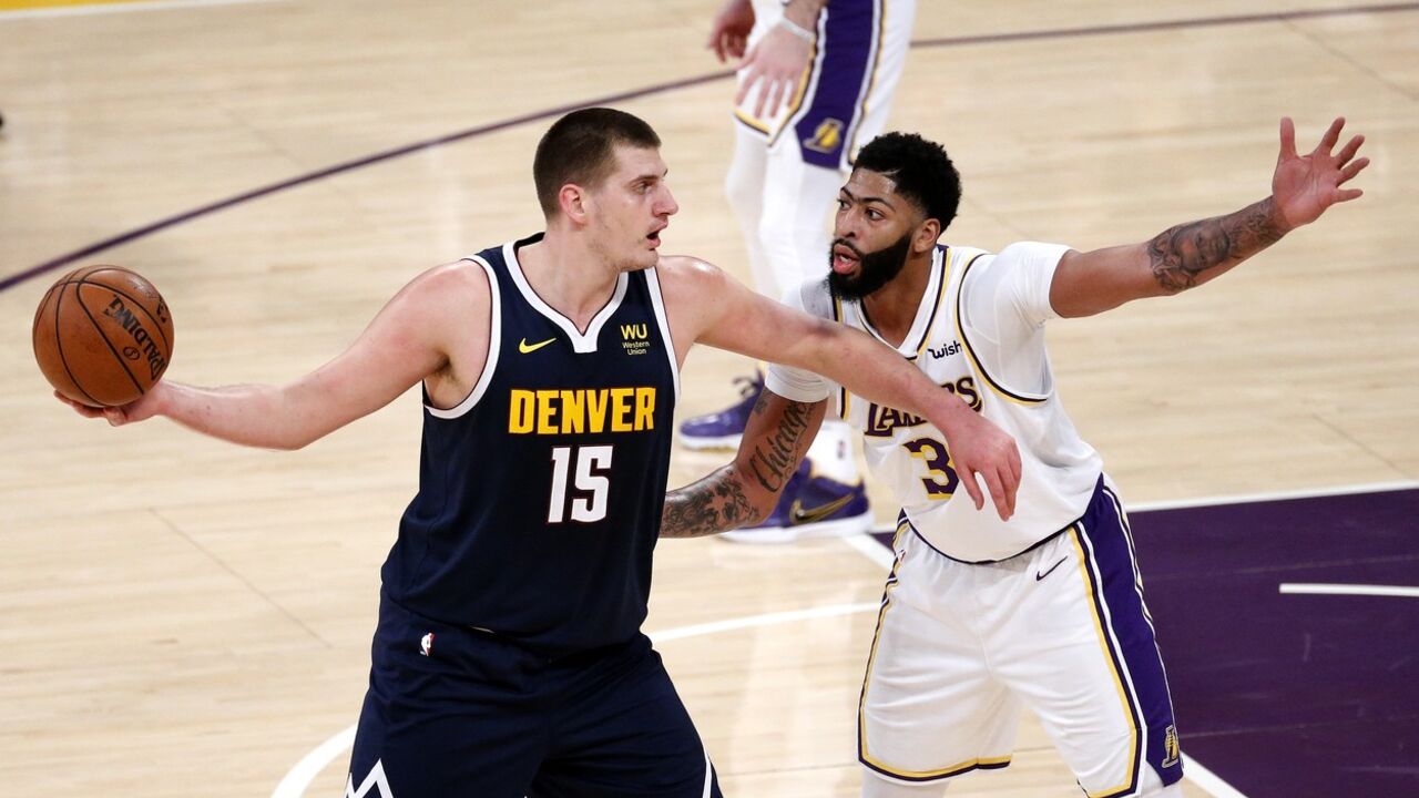 Nikola Jokić, Entoni Dejvis