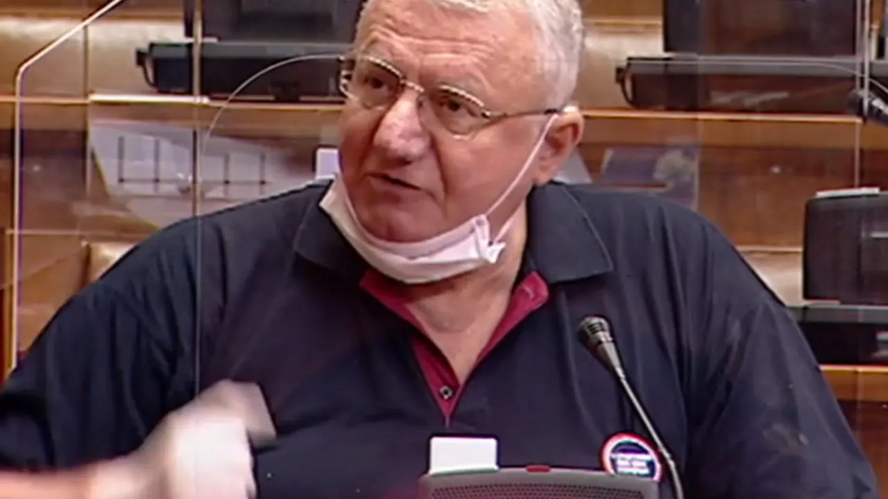 Vojislav Šešelj