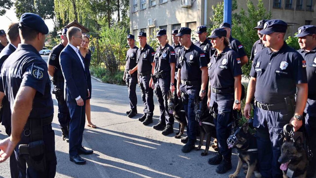 Ministar Stefanović u poseti vatrogasno-spasilačkim jedinicama