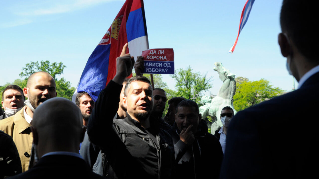 incident ispred skupštine