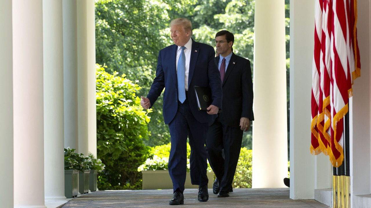 Donald Tramp i Mark Esper