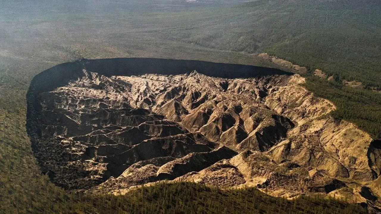 krater Batagai
