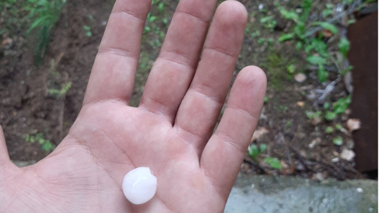 Grad veličine lešnika pogodio Ovčar Banju