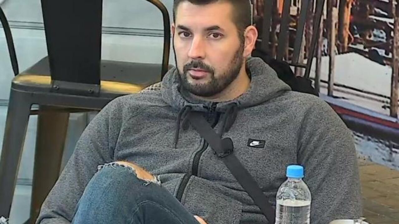 Parovi